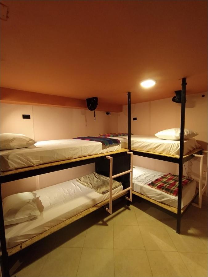 Casa Primavera Hostal メデジン エクステリア 写真