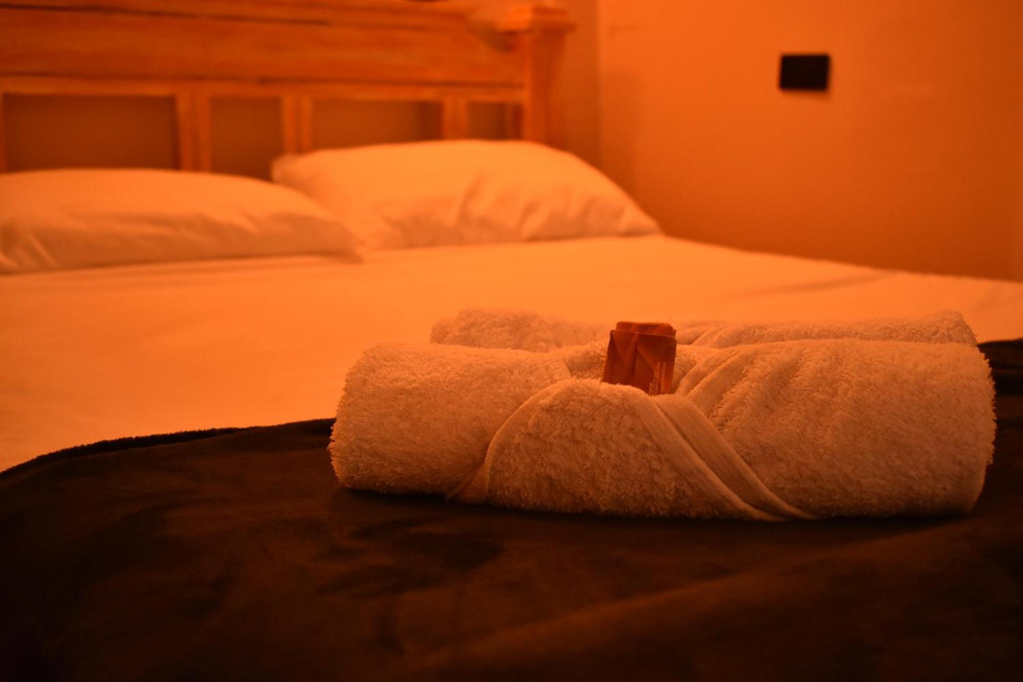 Casa Primavera Hostal メデジン エクステリア 写真