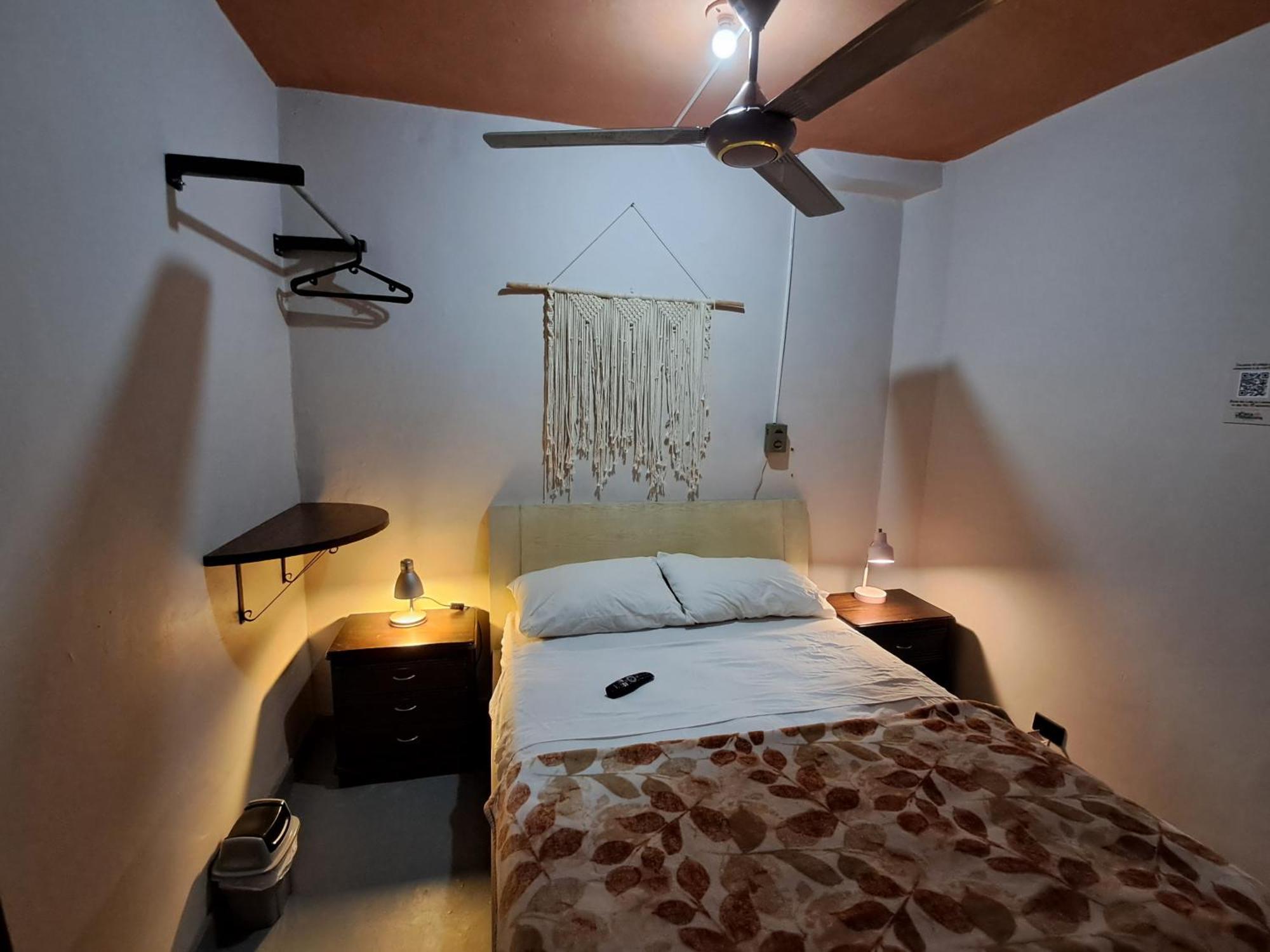 Casa Primavera Hostal メデジン エクステリア 写真
